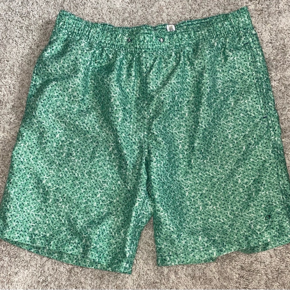 Men’s medium calvin klein swim trunks